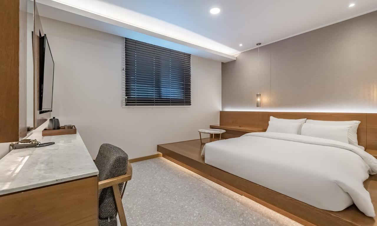 Stubborn Hotel Кодже Экстерьер фото