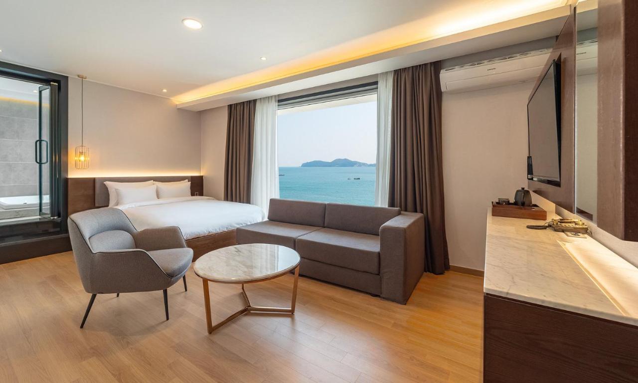 Stubborn Hotel Кодже Экстерьер фото
