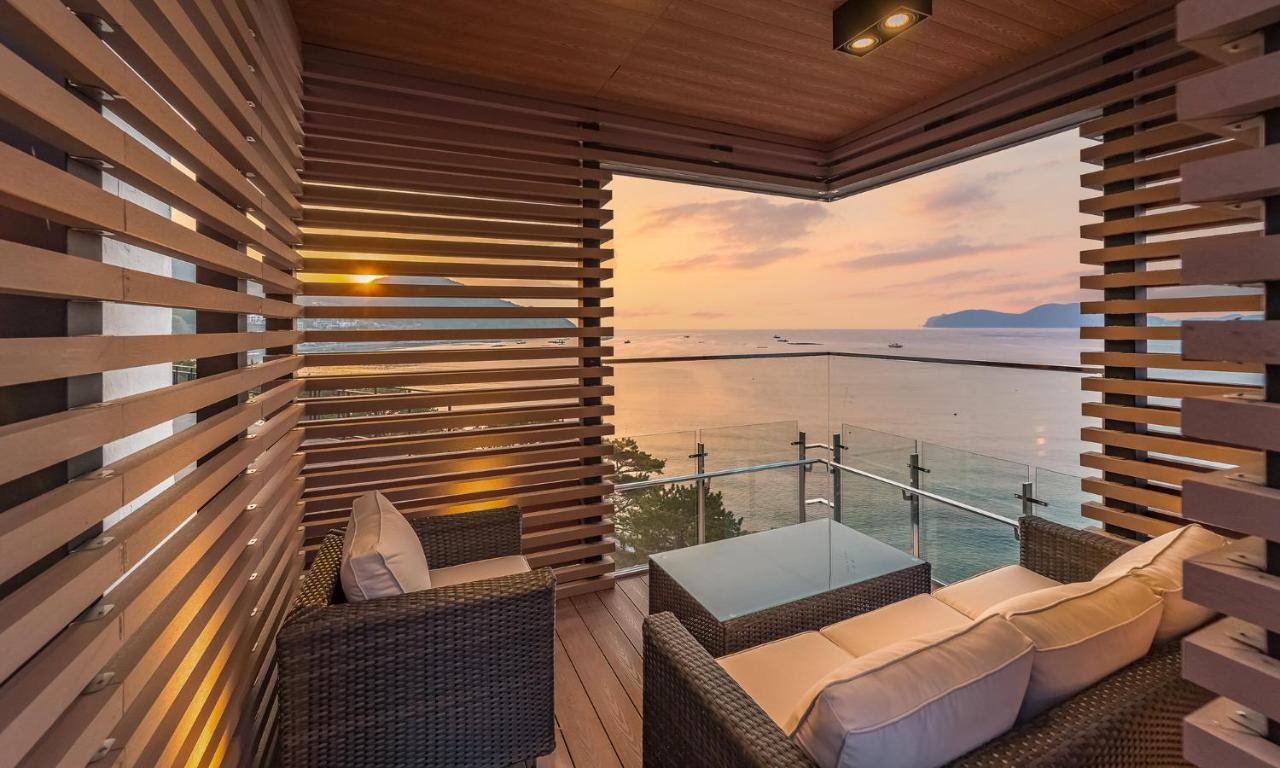 Stubborn Hotel Кодже Экстерьер фото